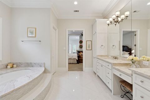 Tiny photo for 4715 W Northwest Highway, Dallas, TX 75220 (MLS # 21049495)