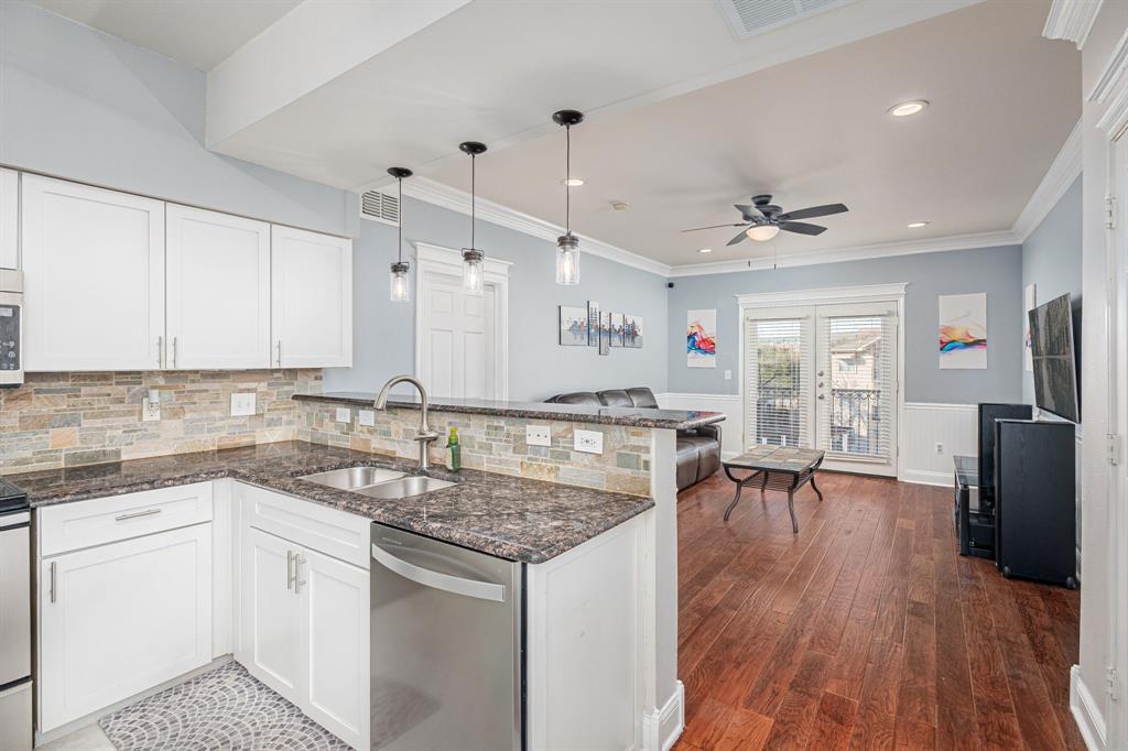 Piazza Siena Condo - Residential