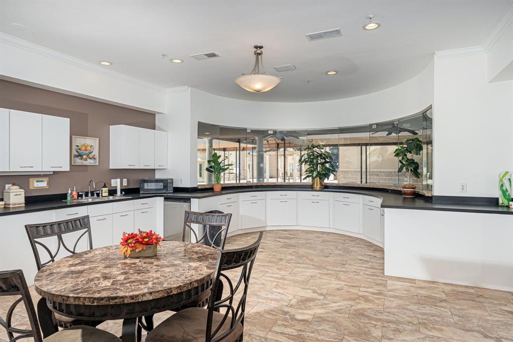 Piazza Siena Condo - Residential