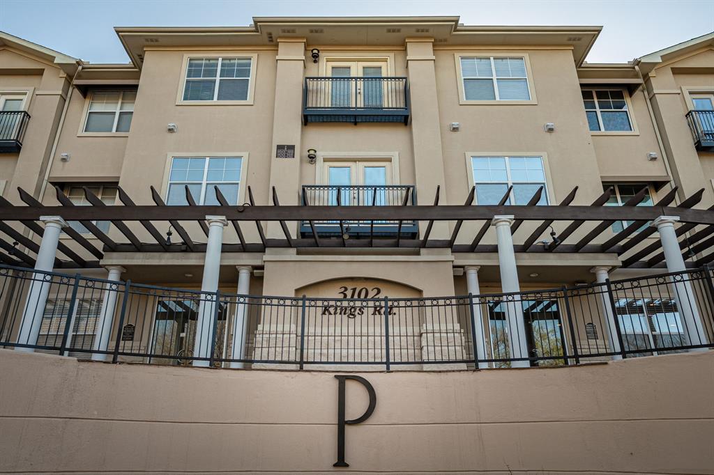 Piazza Siena Condo - Residential