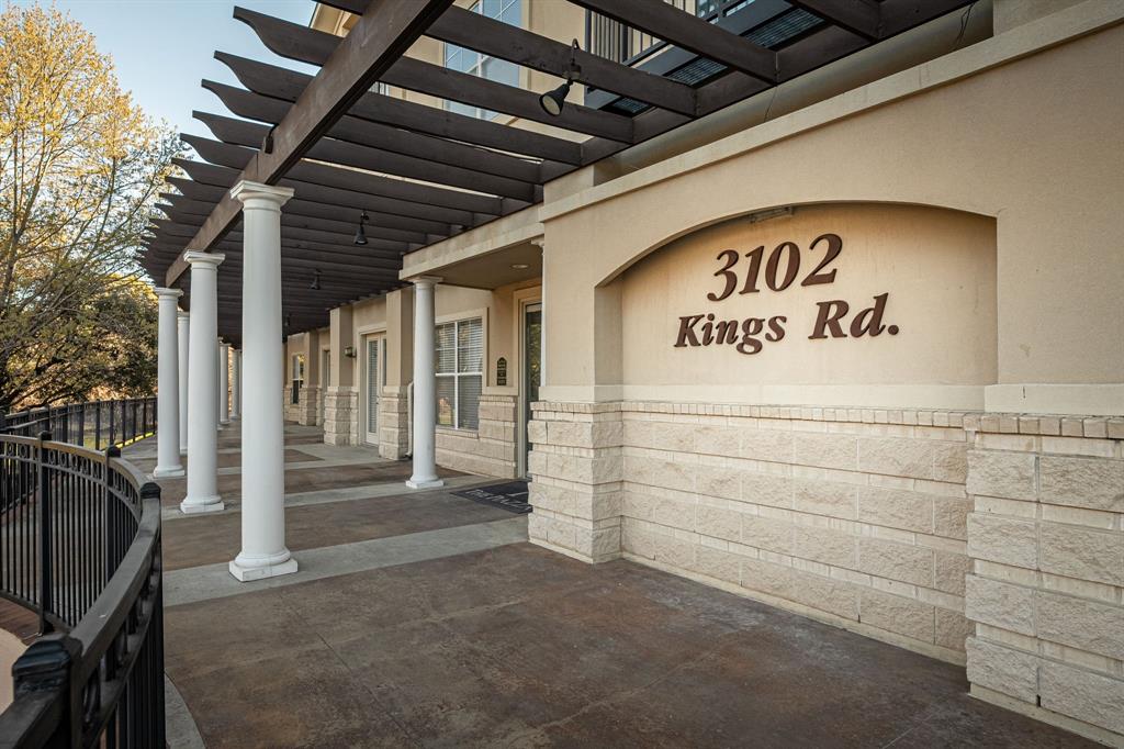 Piazza Siena Condo - Residential