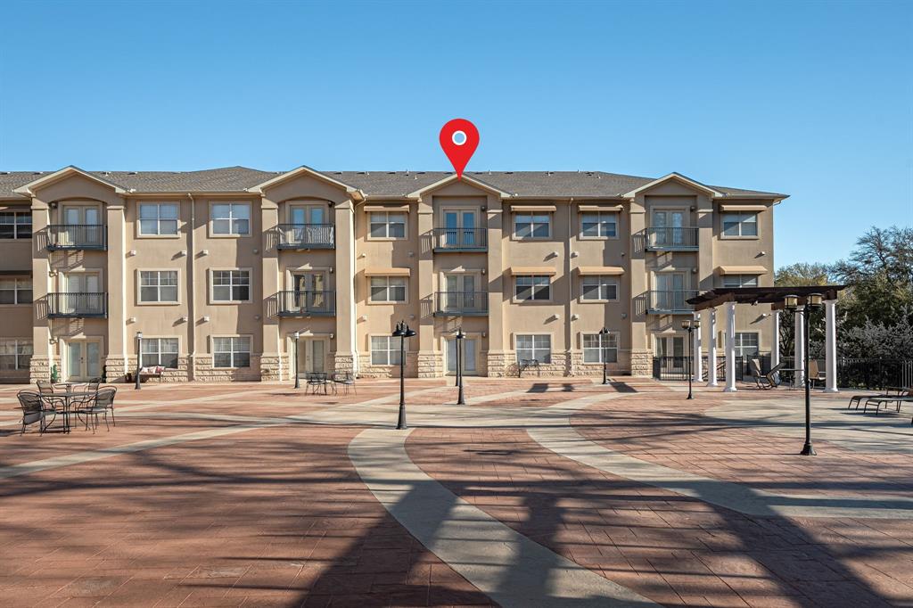 Piazza Siena Condo - Residential