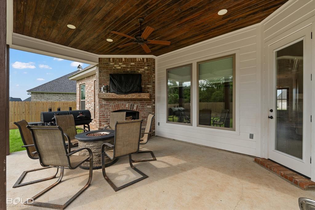 Bossier City, Louisiana 71112, United States, 4 Bedrooms Bedrooms, ,3 BathroomsBathrooms,Residential,Active,952