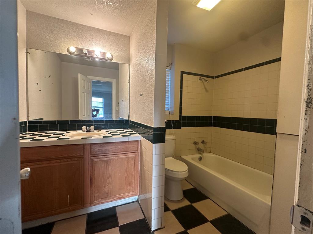 Rogers Sub - Residential Lease