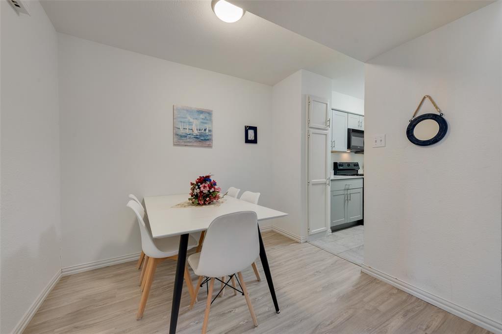 Oaks On The Lane Condo Ph 02 - Residential