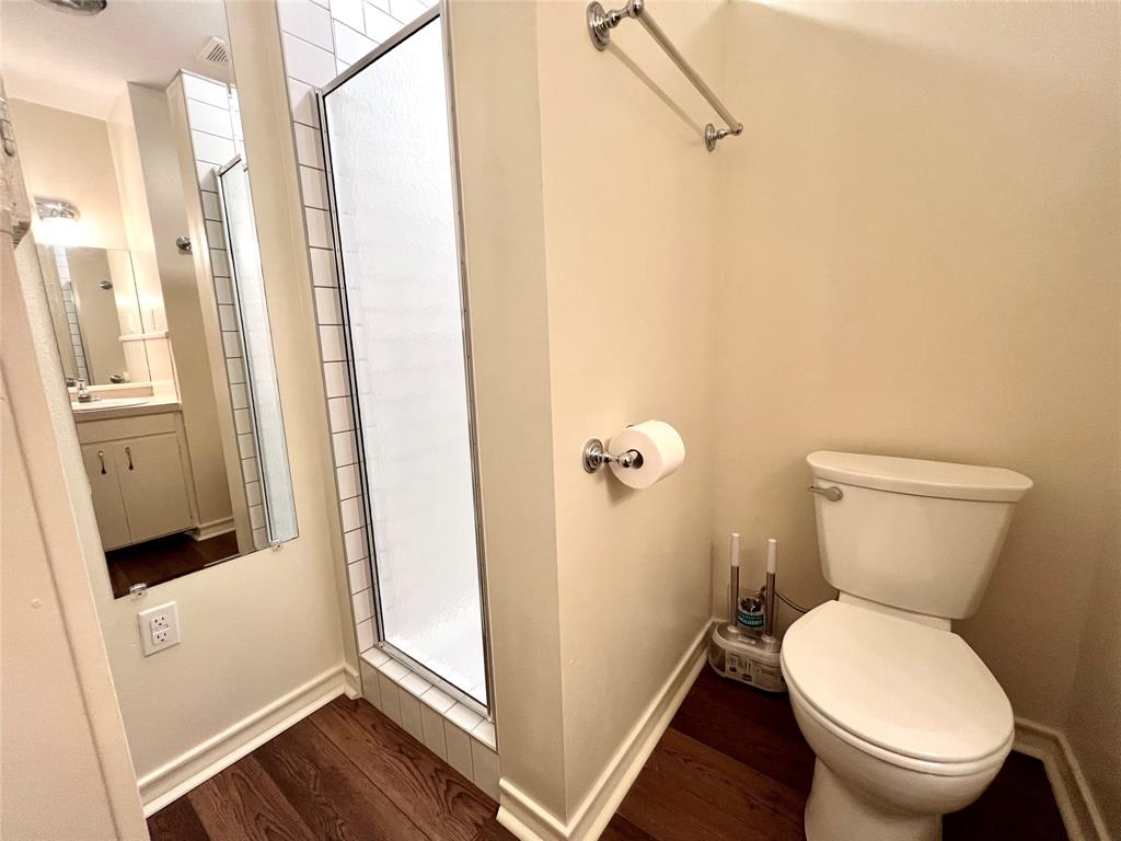 Elmwood West Add Sec H - Residential Lease