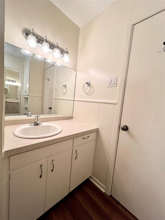 Elmwood West Add Sec H - Residential Lease