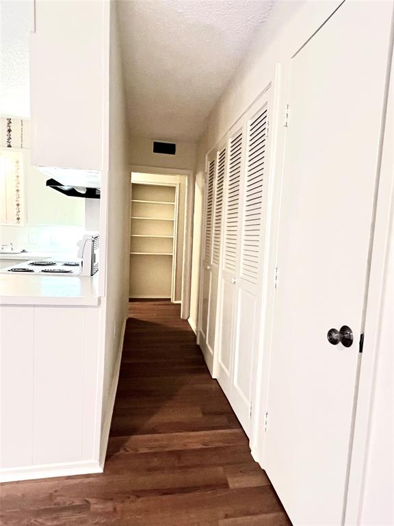 Elmwood West Add Sec H - Residential Lease