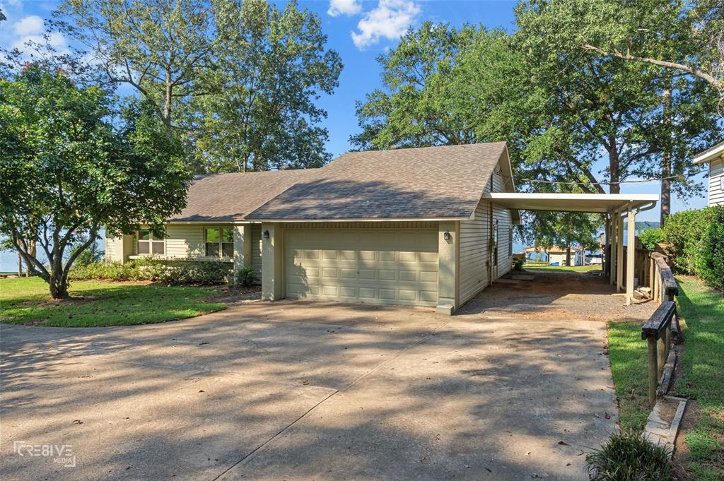 884 Featherston Road
