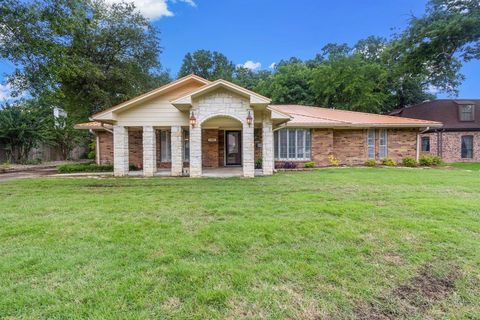 A home in Sulphur Springs