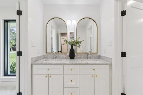 Tiny photo for 4042 Mendenhall Drive, Dallas, TX 75244 (MLS # 21086489)