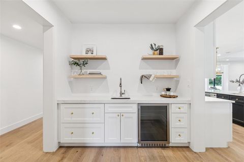 Tiny photo for 4042 Mendenhall Drive, Dallas, TX 75244 (MLS # 21086489)