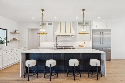 Tiny photo for 4042 Mendenhall Drive, Dallas, TX 75244 (MLS # 21086489)