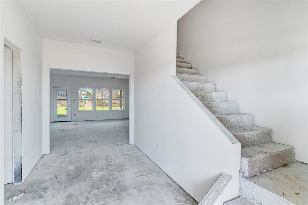 2200 Salina Circle