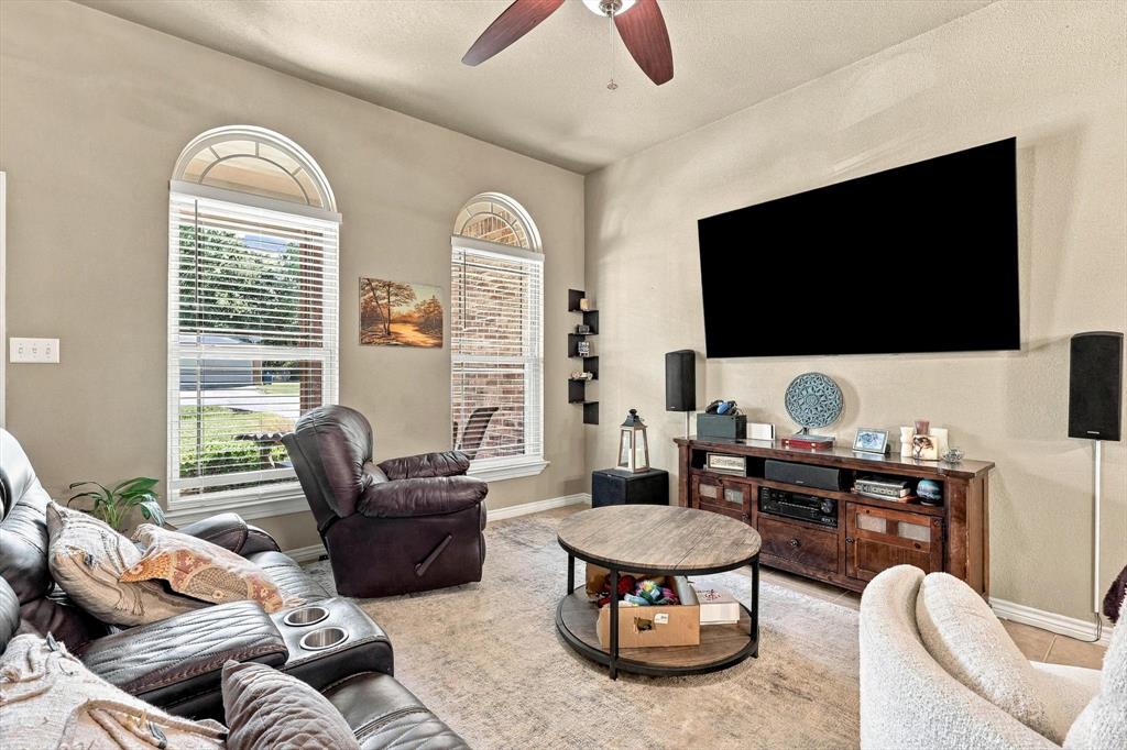 230 Oakwood Circle