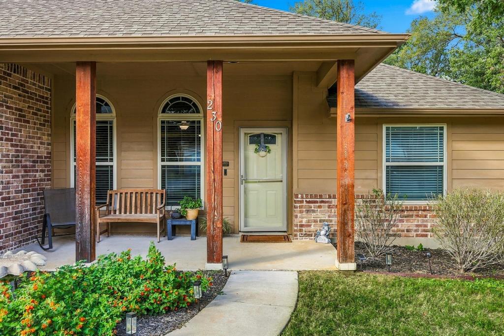 230 Oakwood Circle