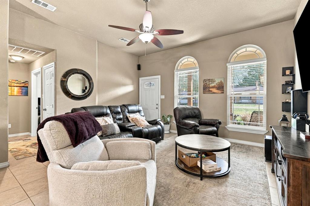 230 Oakwood Circle