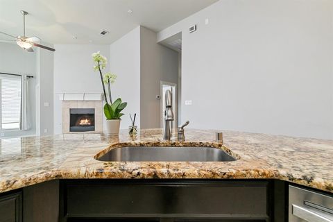 Tiny photo for 909 Auburn Court, Savannah, TX 76227 (MLS # 21199902)