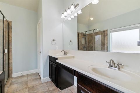 Tiny photo for 909 Auburn Court, Savannah, TX 76227 (MLS # 21199902)