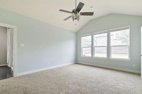 Tiny photo for 909 Auburn Court, Savannah, TX 76227 (MLS # 21199902)