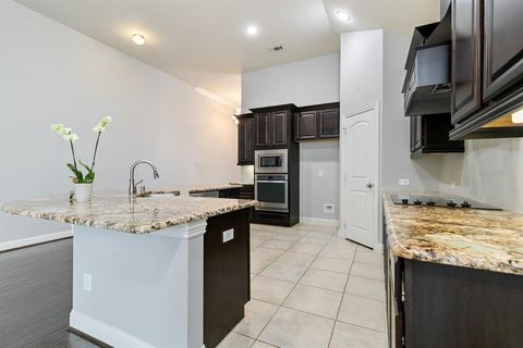 Tiny photo for 909 Auburn Court, Savannah, TX 76227 (MLS # 21199902)