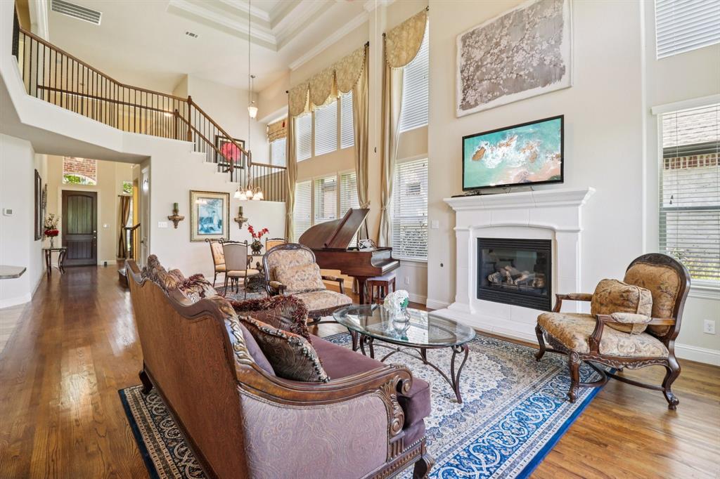 8316 Lindsay Gardens