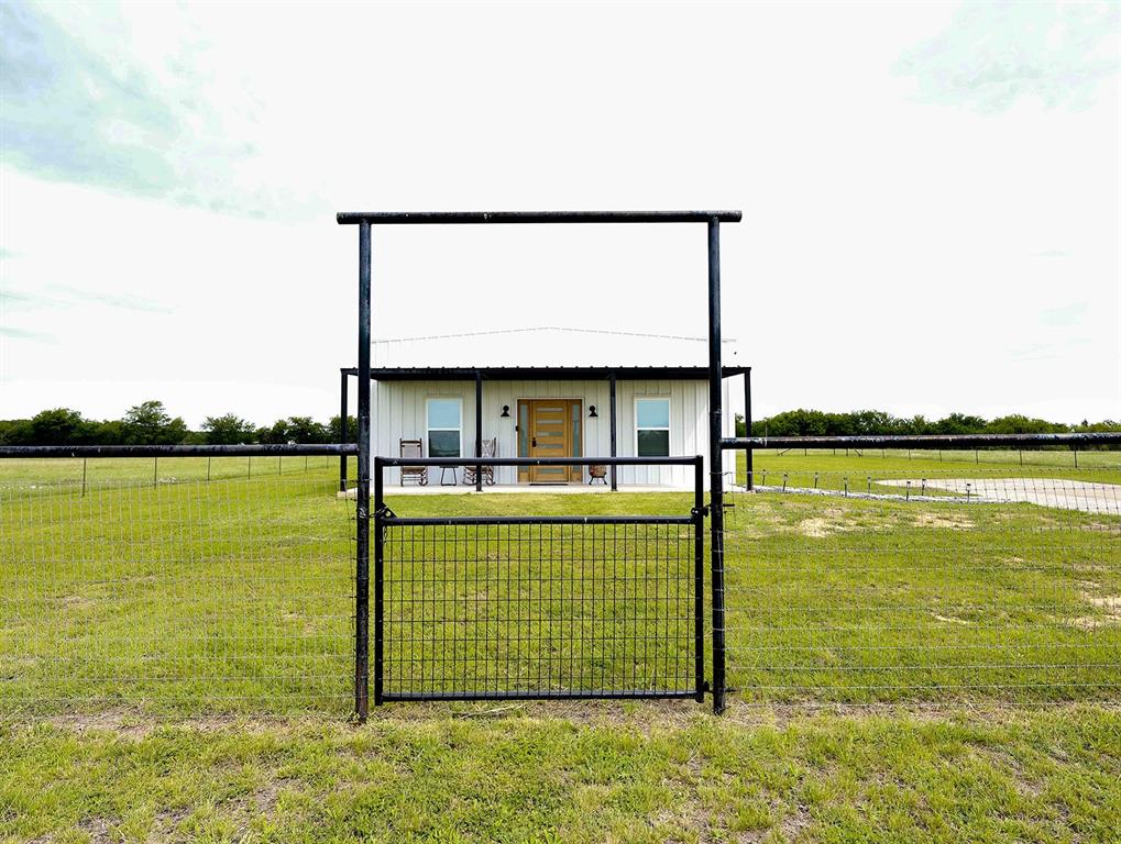 SHORT HUBBARD - Residential