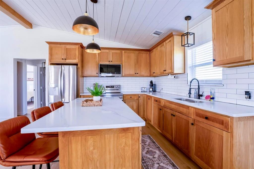 SHORT HUBBARD - Residential