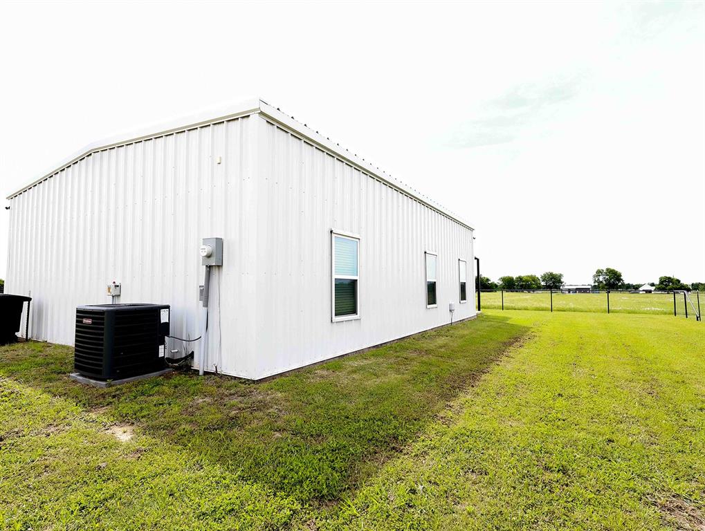 SHORT HUBBARD - Residential