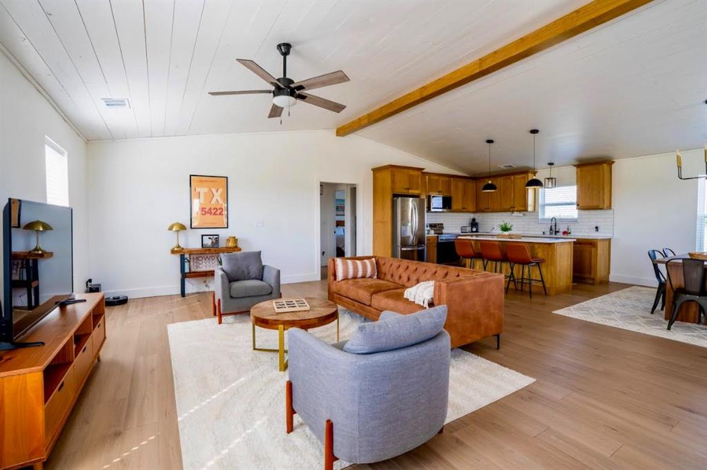 SHORT HUBBARD - Residential