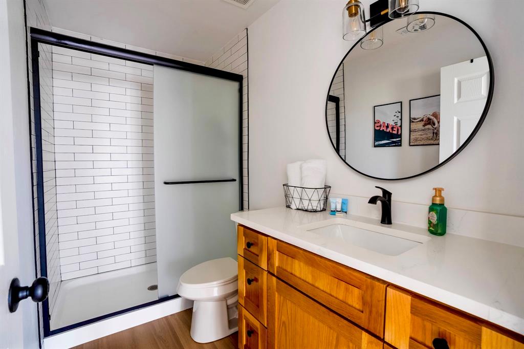 SHORT HUBBARD - Residential