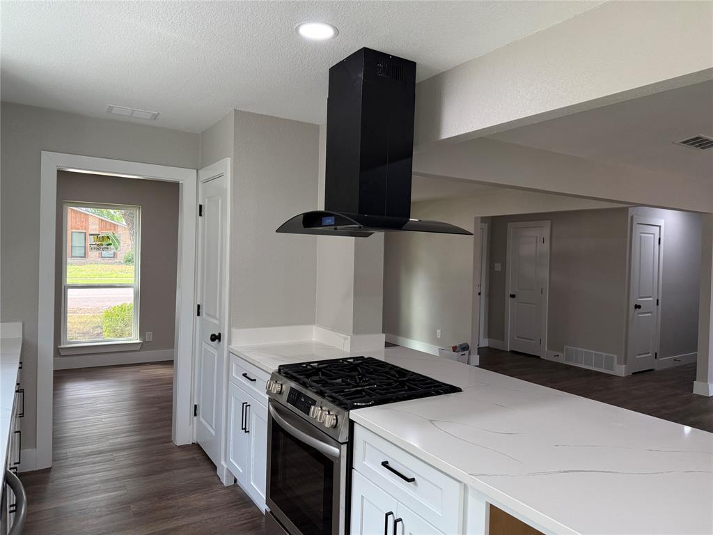 526 Doral Place
