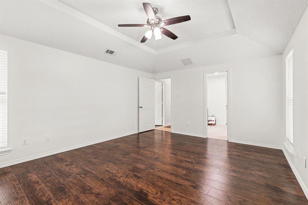 Meadows 04 - Residential