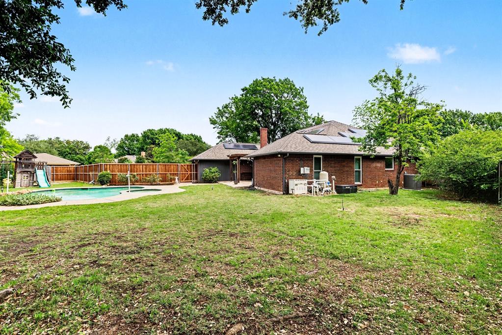 Meadows 04 - Residential