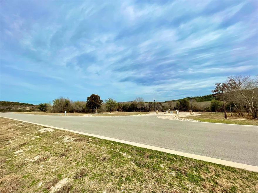 Absolutely gorgeous Texas countryside at THE RETREAT, and fabulous views from this site! Property is conveniently located near Cnty 916 - 15 mins from downtown Cleburne. The Retreat Country Club, boasting two sparkling pools, has recently been renovated. The meticulously maintained 18-Hole, 7,046-yard, par-72 Championship golf course has five tees per hole. Nearby attractions: Imagination Station Children's Museum, Gone with the Wind Remembered Museum and Gift Shop, Chisholm Trail Museum, Cleburne Railroad Museum, Fossil Rim Wildlife Center, Cleburne Carnegie Players. Come visit this true retreat community in Rio Vista ISD, where you'll be greeted by the onsite Security Guard, stylish lamp posts, a community mail kiosk hut complete with a Little Free Library for the kiddos.
Motivated Seller!