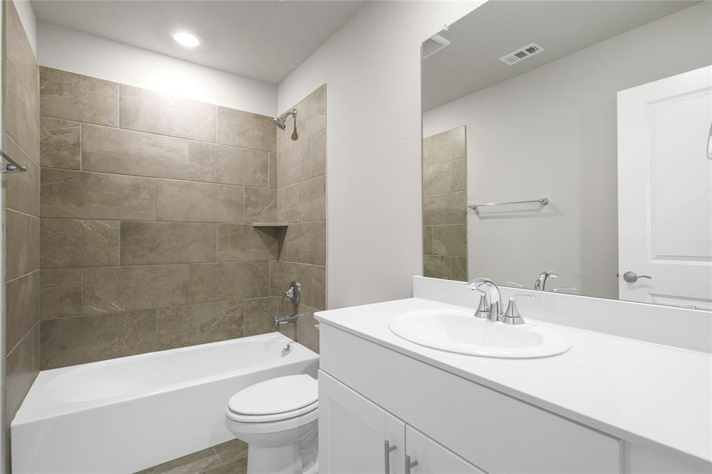 SIMPSON CROSSING PHASE 3 - Residential Lease