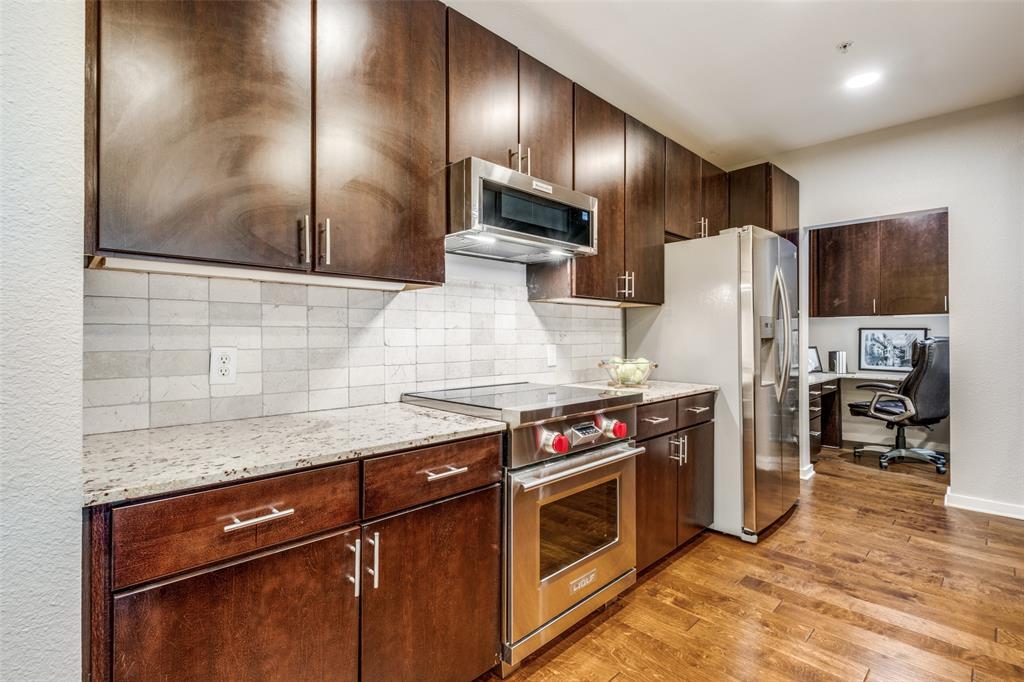 4319 Bowser Avenue 204