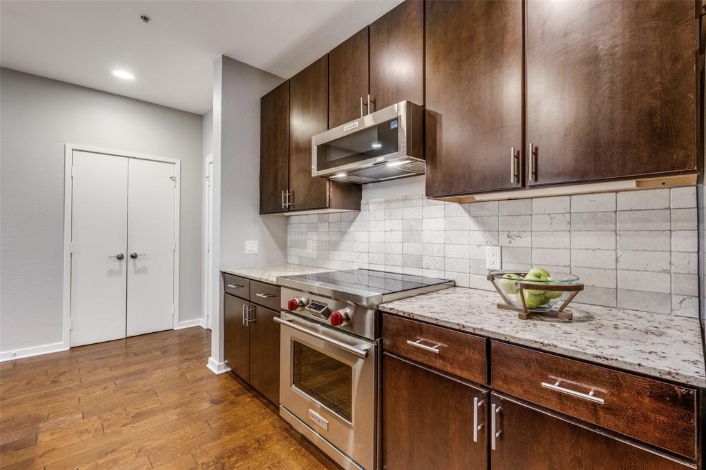 Brownstones On Bowser Condos - Residential