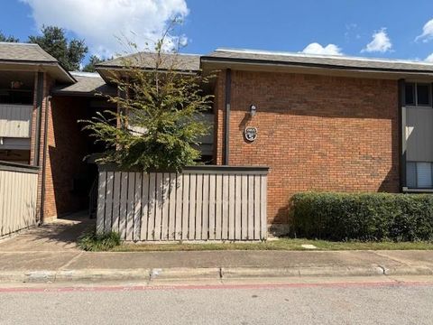 2805 Lineville Drive 203 Farmers Branch TX 75234