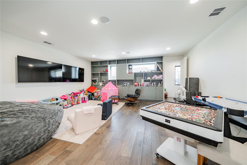 Preston Hollow - Residential