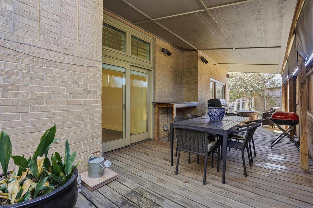 Overton Terrace Townhomes - Residential