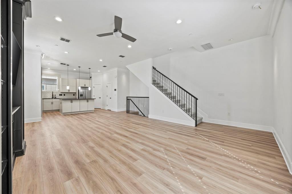 Ross Ave Brownstones - Residential