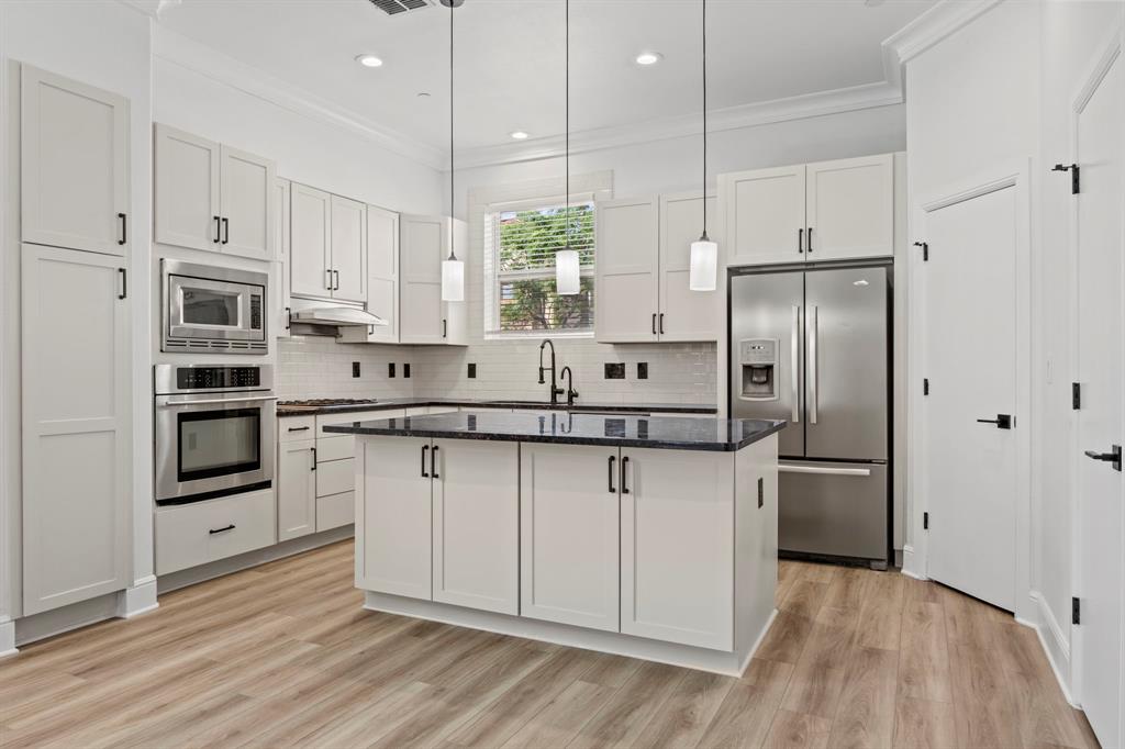 Ross Ave Brownstones - Residential