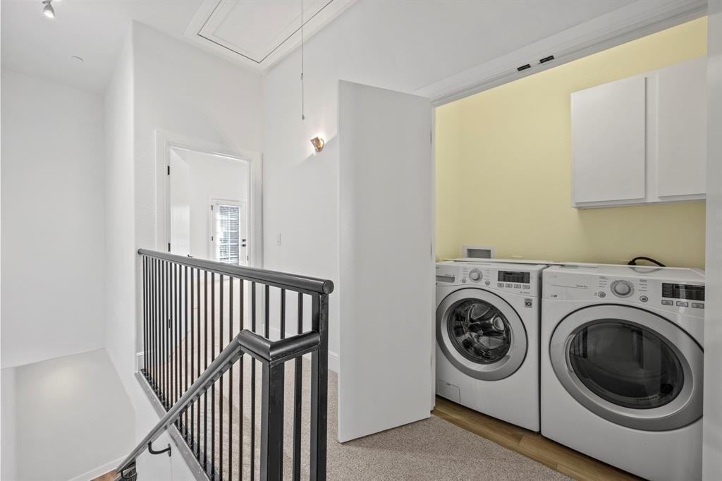 Ross Ave Brownstones - Residential