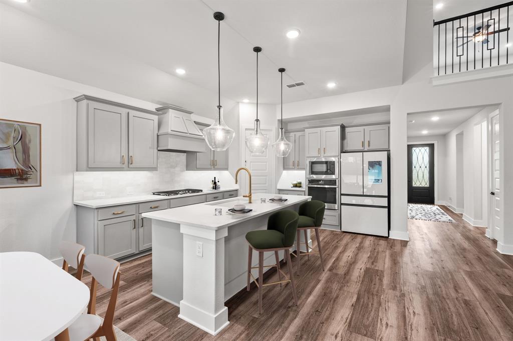 1213 Villalonga Drive