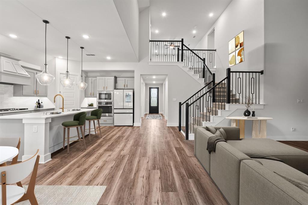 1213 Villalonga Drive