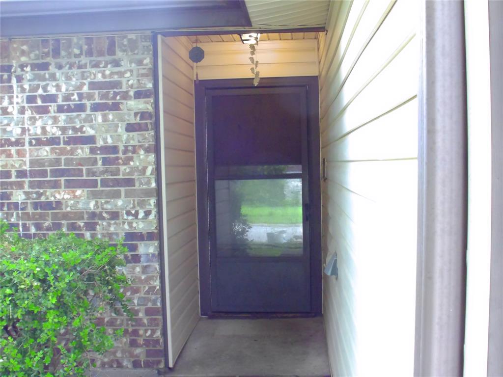 726 Holliday Lane