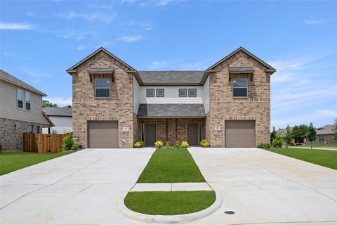 400-402 Wrangler Lane Denton TX 76205