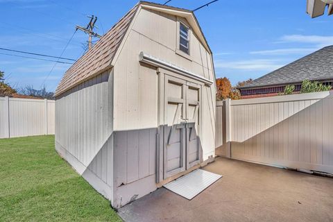 A home in Waxahachie