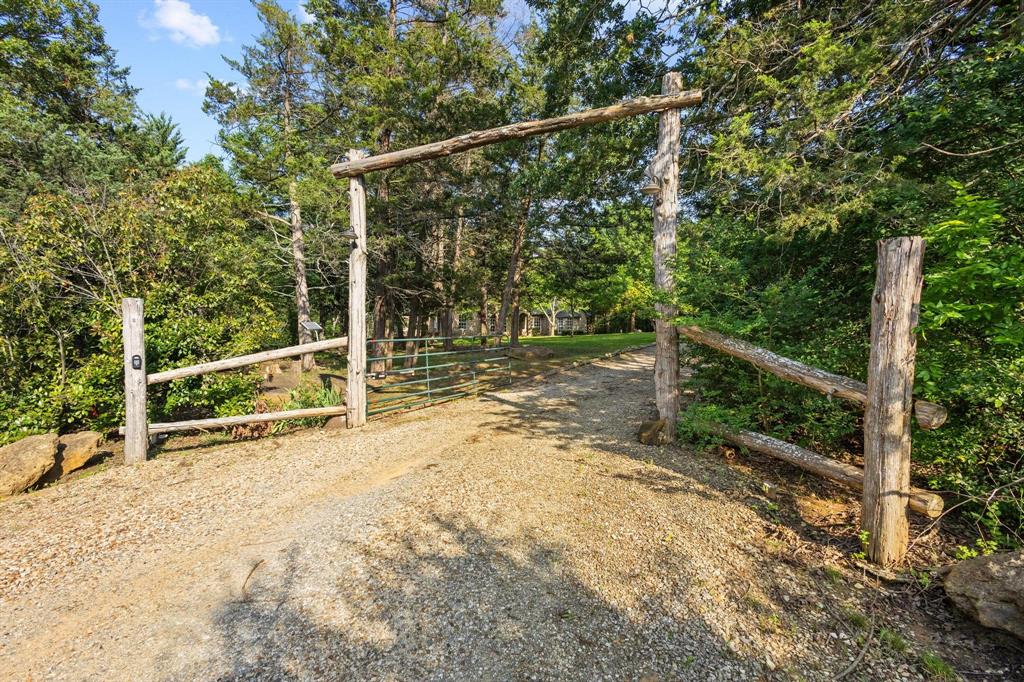 246 Butterfield Road